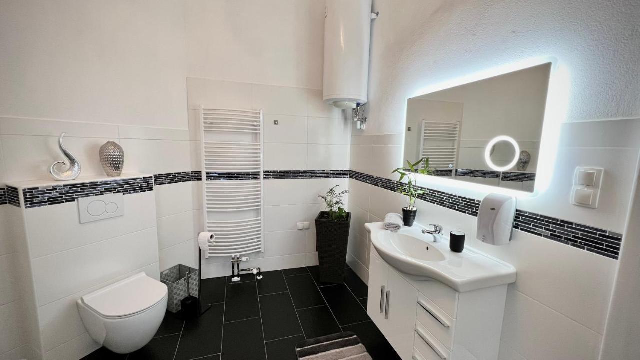 Apartment Im Gruenen Leoben  Eksteriør billede
